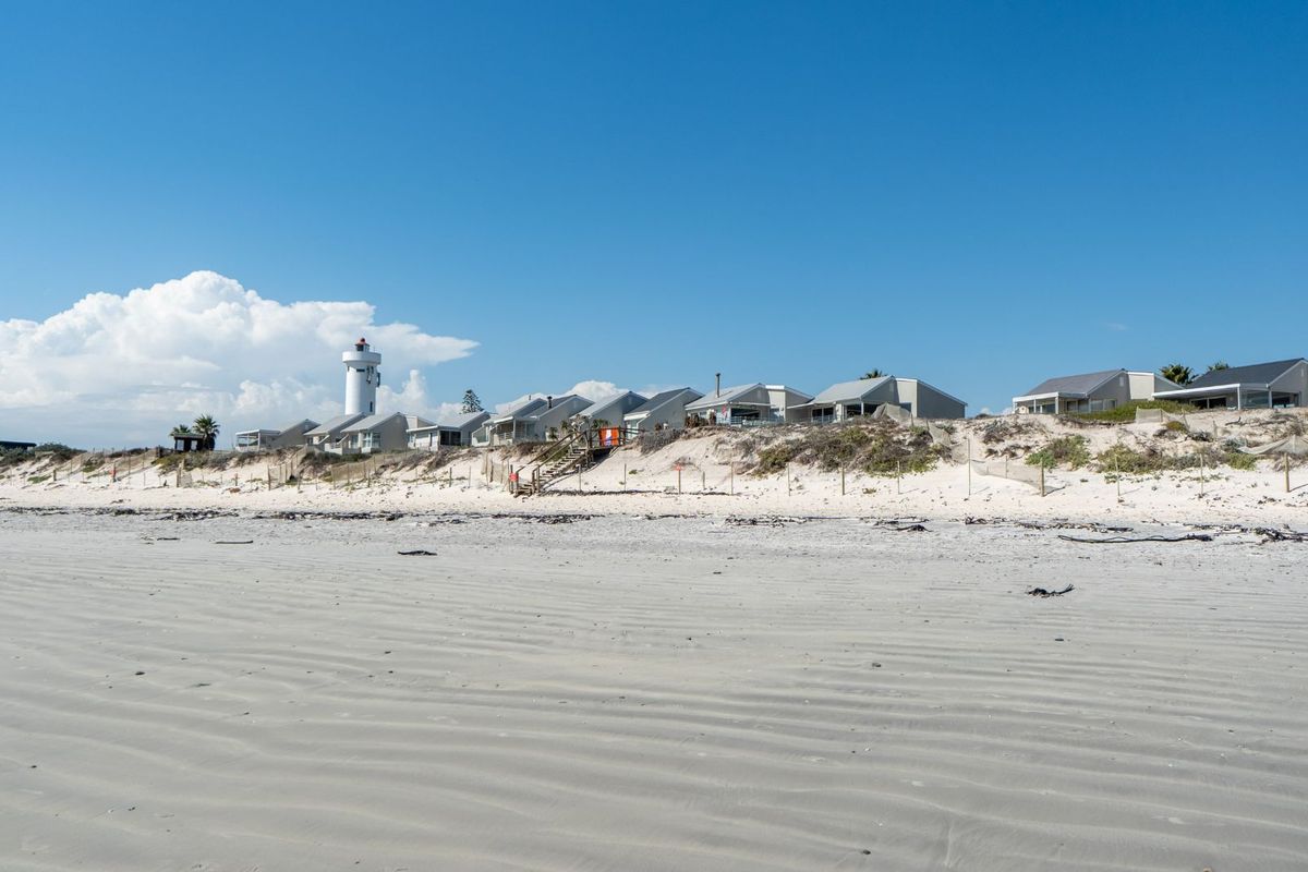 House For Sale in Woodbridge Island - Photo 2