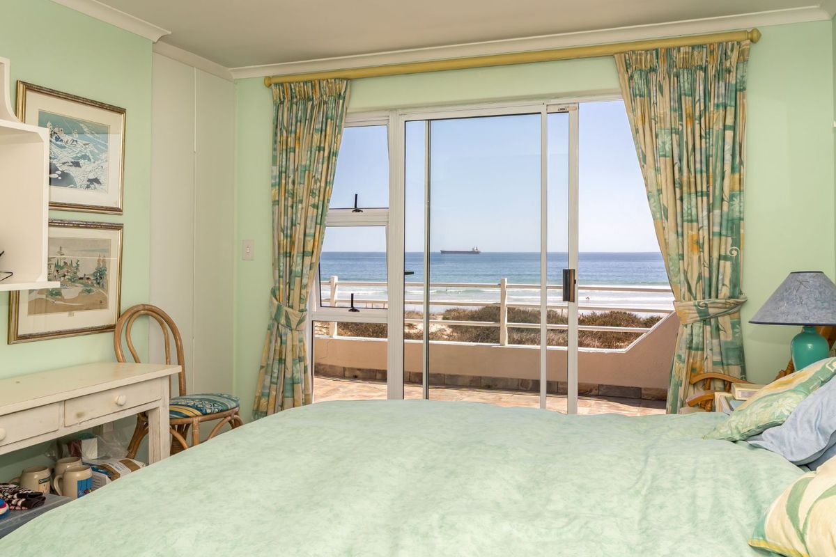 House For Sale in Woodbridge Island - Photo 5