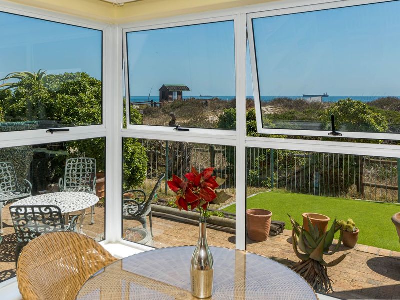 House For Sale in Woodbridge Island - Photo 4