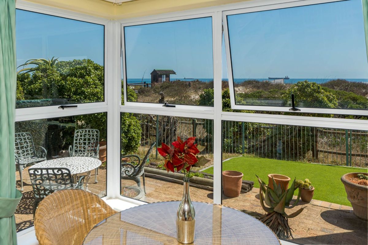 House For Sale in Woodbridge Island - Photo 4