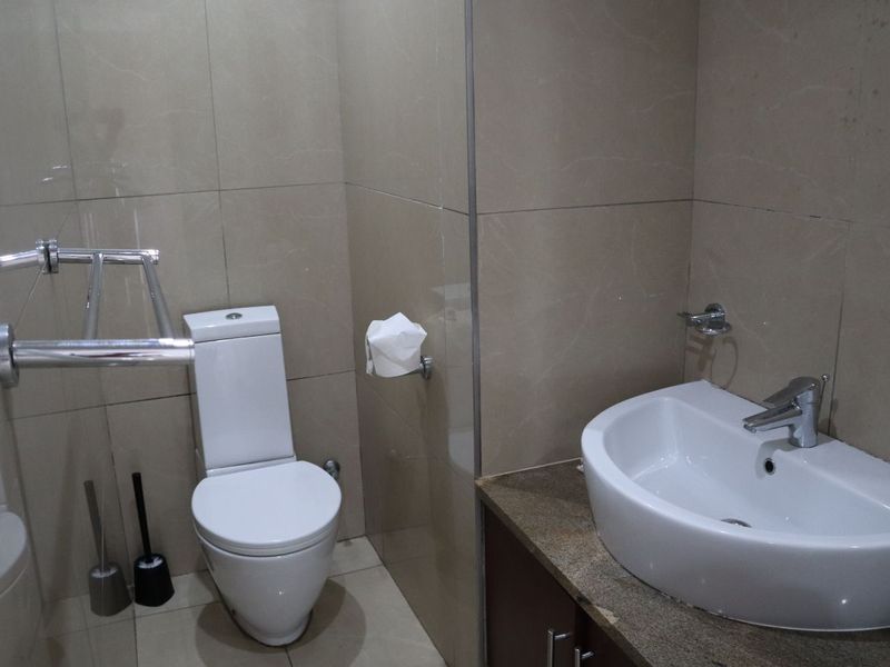 Apartment For Sale in Point Waterfront - Photo 8