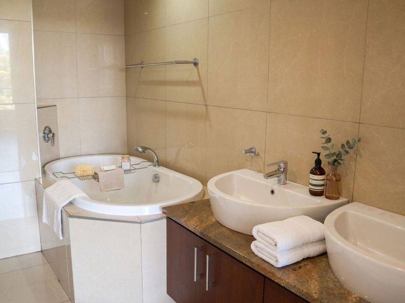 Apartment For Sale in Point Waterfront - Photo 6