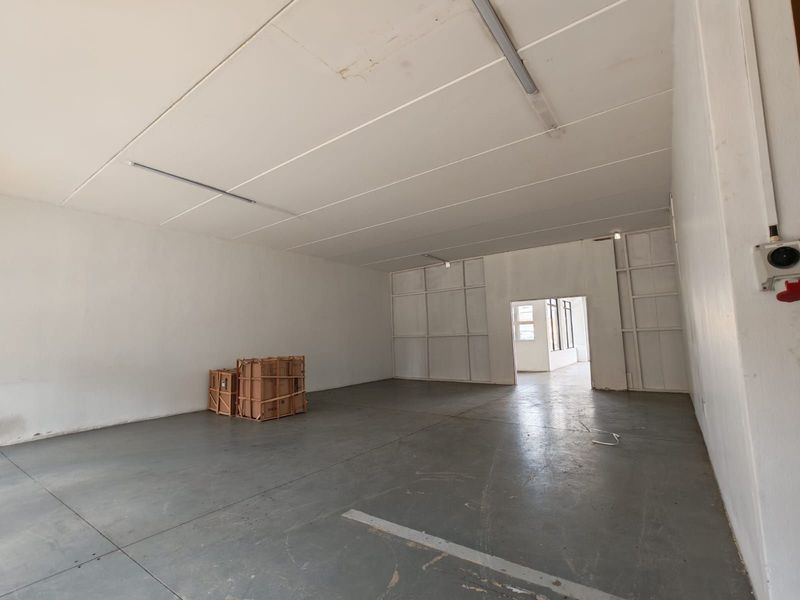 Industrial To Rent in Bartlett - Photo 10