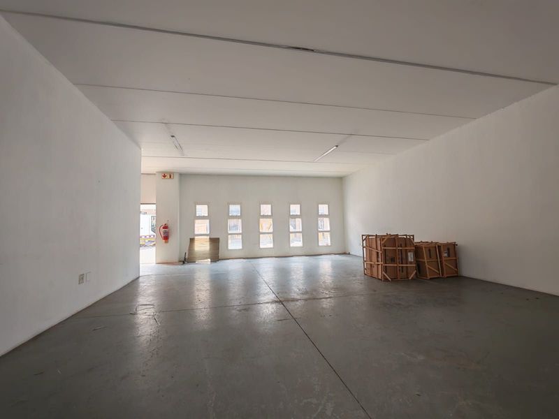 Industrial To Rent in Bartlett - Photo 8