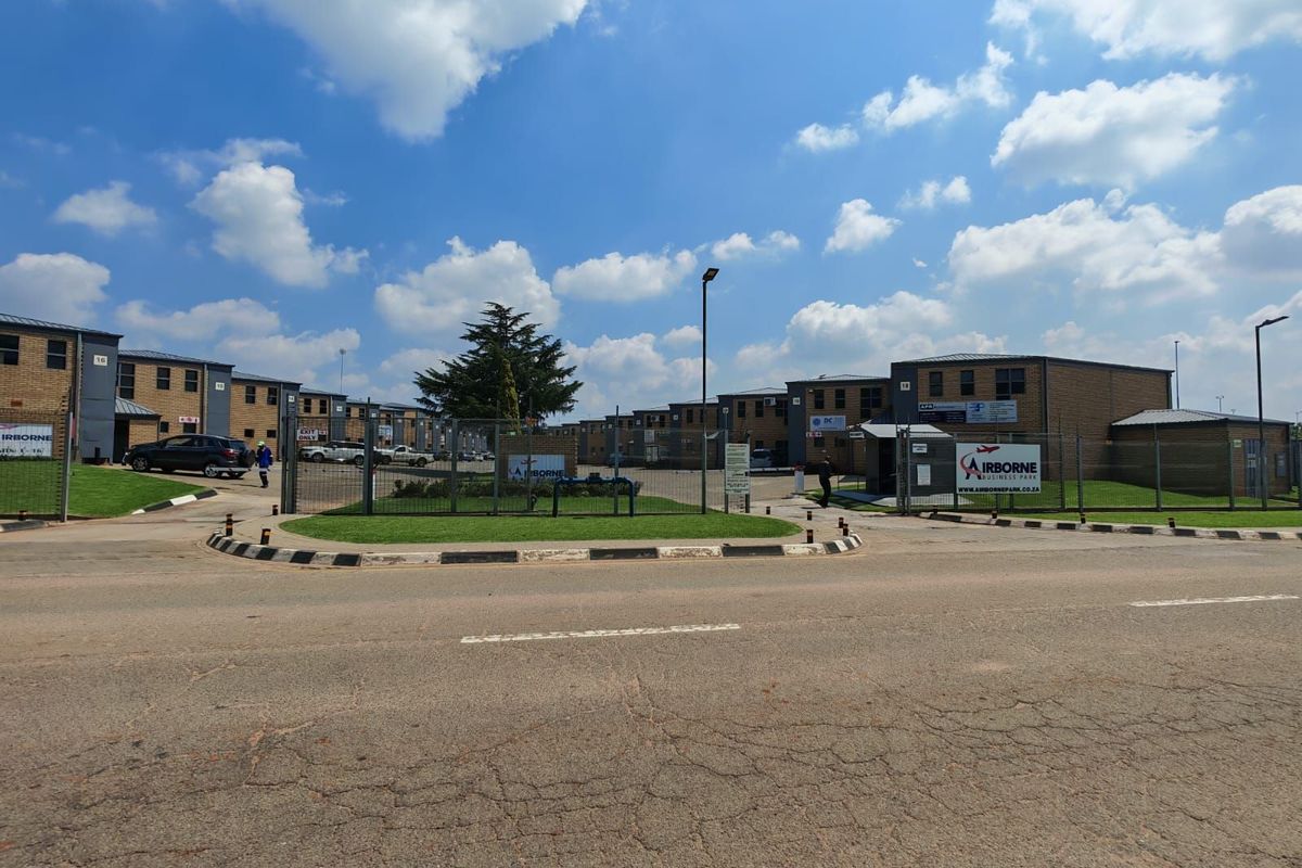 Industrial To Rent in Bartlett - Photo 3