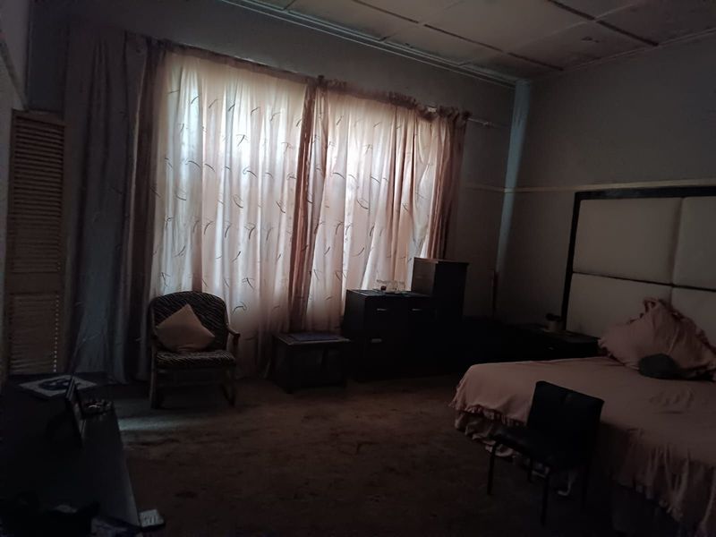 House For Sale in Yeoville - Photo 8