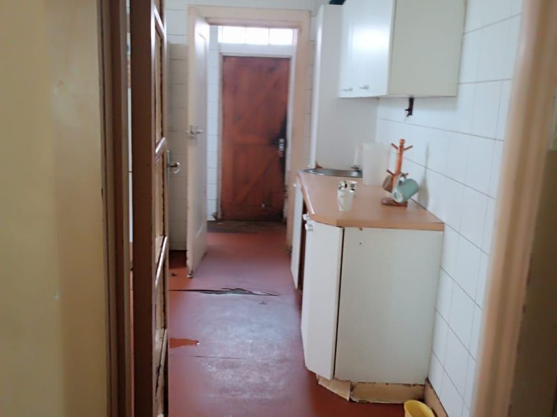 House For Sale in Yeoville - Photo 6