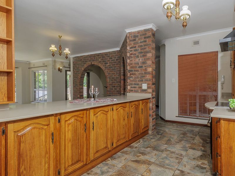 Townhouse For Sale in Assagay - Photo 8