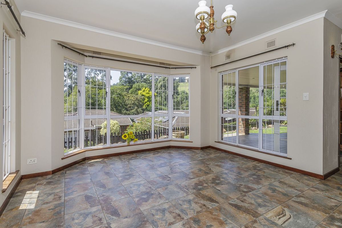 Townhouse For Sale in Assagay - Photo 3