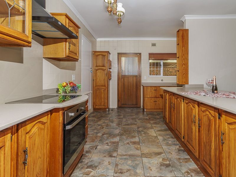 Townhouse For Sale in Assagay - Photo 7