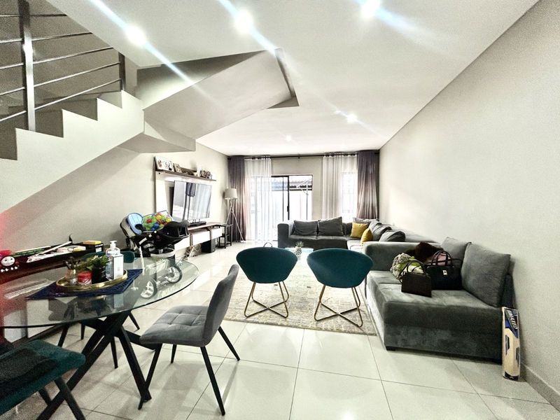 Townhouse To Rent in Equestria - Photo 5