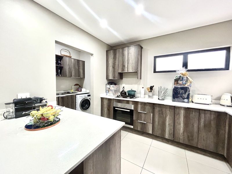 Townhouse To Rent in Equestria - Photo 6