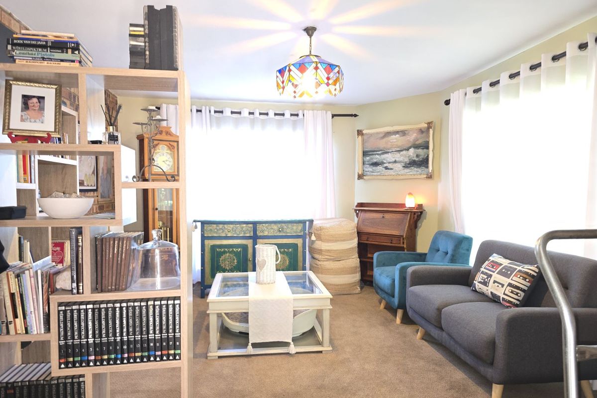 House For Sale in Zwartkop - Photo 4