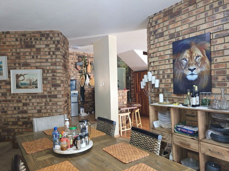 House For Sale in Zwartkop - Photo 7