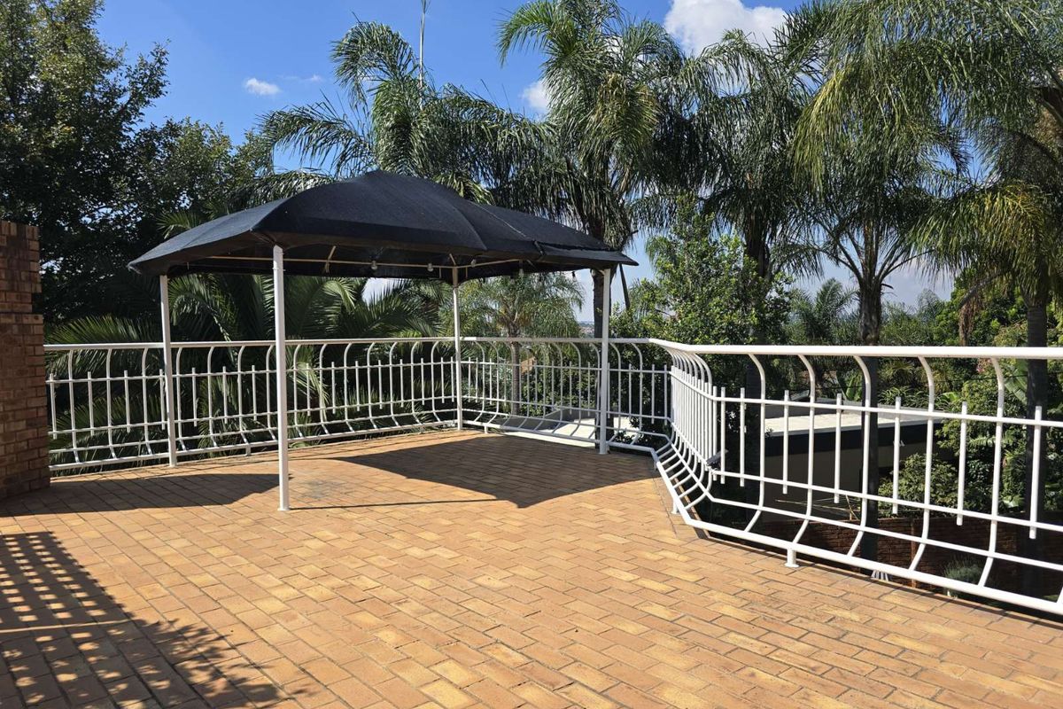 House For Sale in Zwartkop - Photo 3