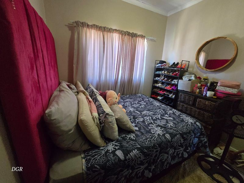 House For Sale in Diamant Park - Photo 7