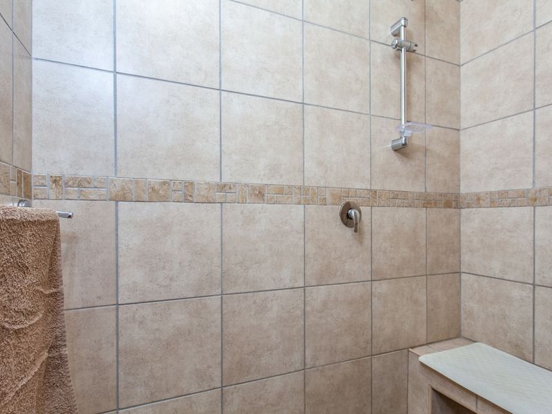 Apartment For Sale in Featherbrooke Hills Retirement Village - Photo 9