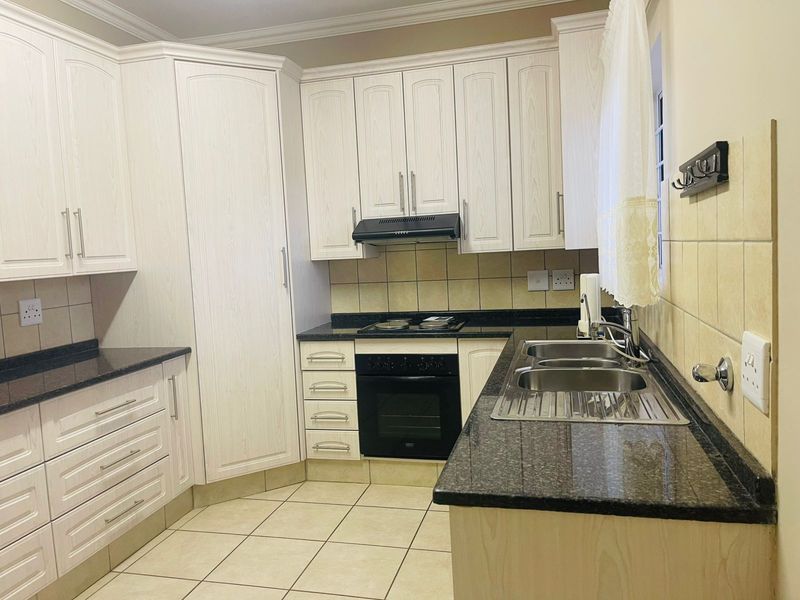 House For Sale in Bendor - Photo 4