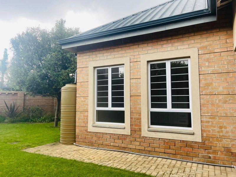 House For Sale in Bendor - Photo 3