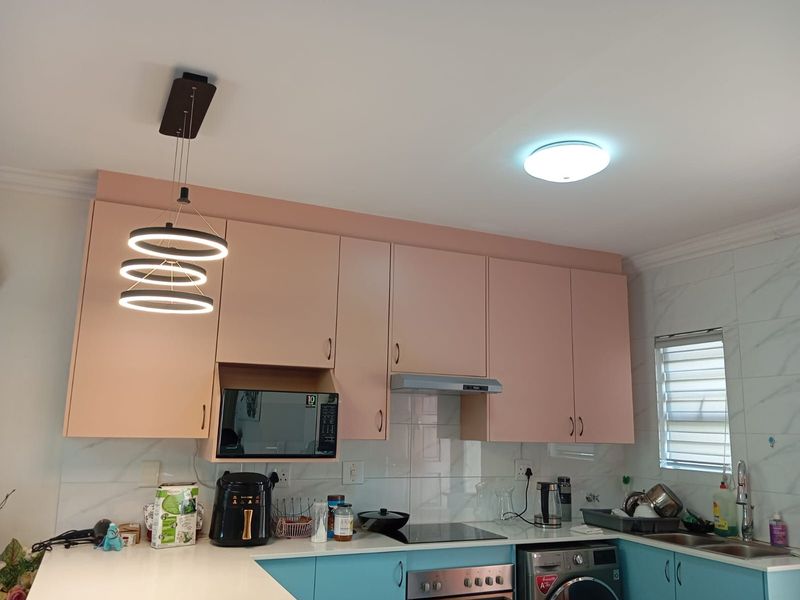 Townhouse For Sale in Broadacres - Photo 4