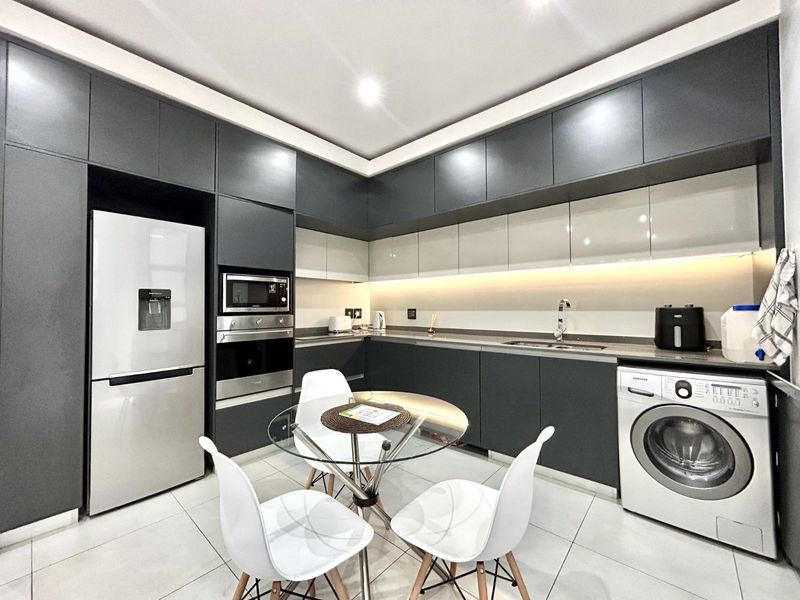 Apartment To Rent in Menlo Park - Photo 5