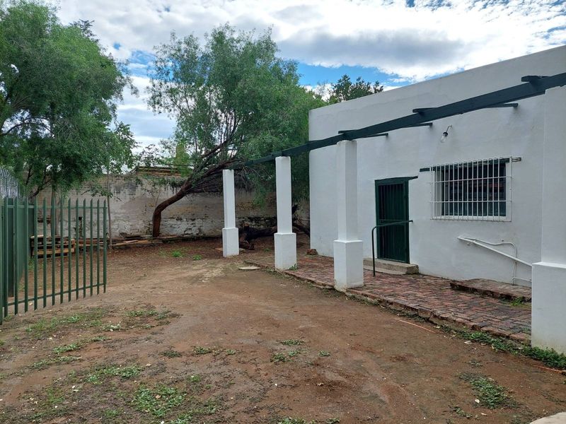 Apartment To Rent in Graaff-Reinet Central - Photo 3