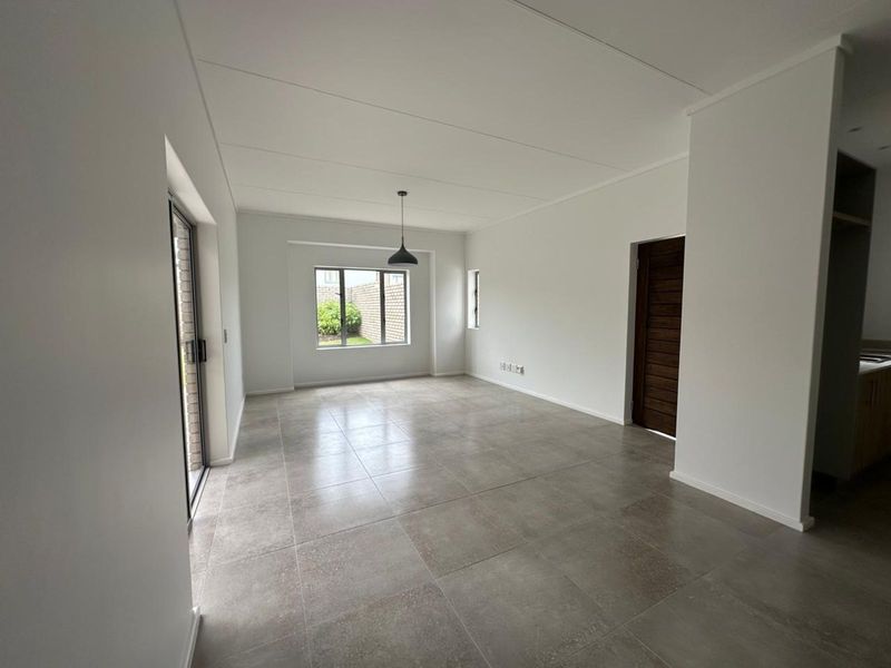 House For Sale in Hansmoeskraal AH - Photo 4