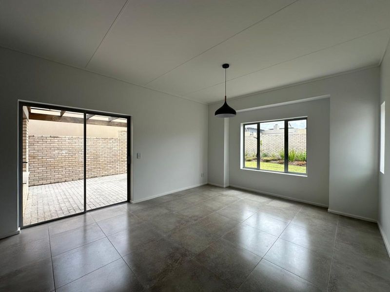 House For Sale in Hansmoeskraal AH - Photo 2