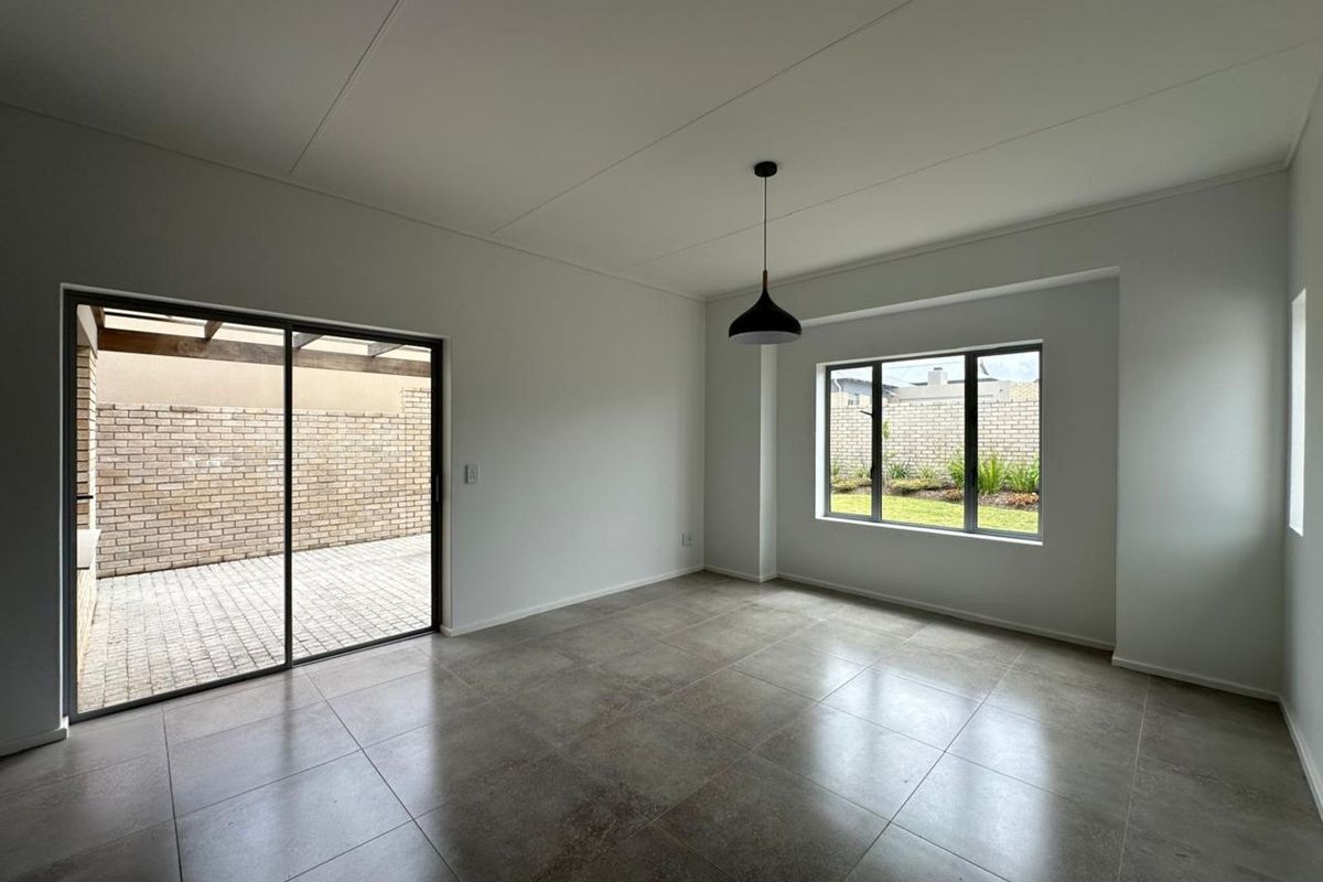 House For Sale in Hansmoeskraal AH - Photo 2