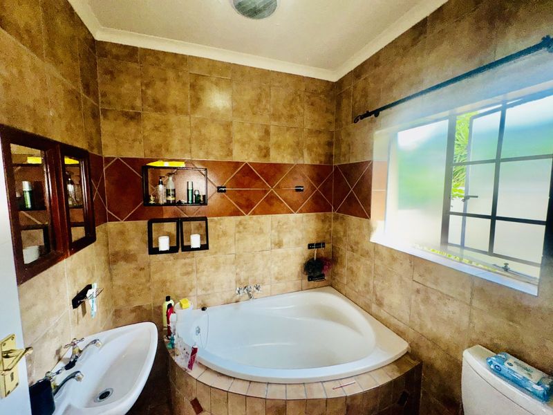 House To Rent in Amberfield Heights - Photo 2