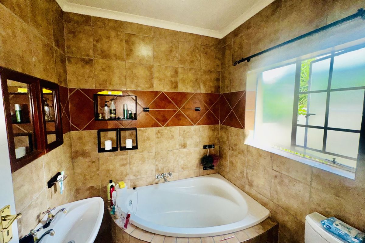 House To Rent in Amberfield Heights - Photo 2