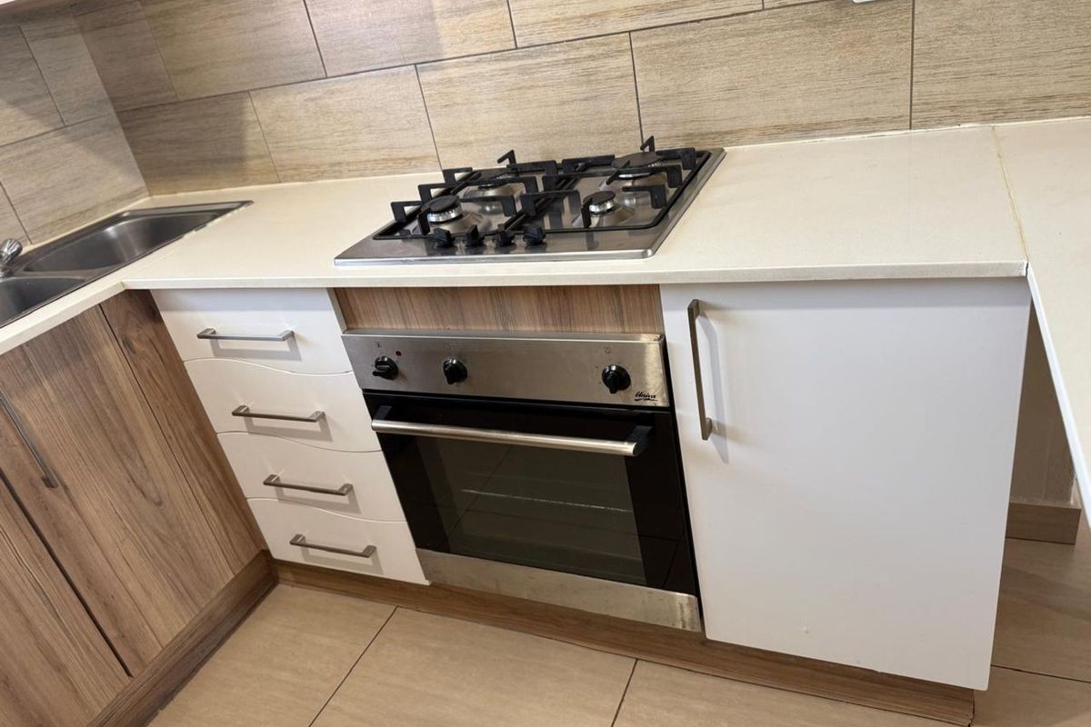 Townhouse For Sale in Pretoria West - Photo 5