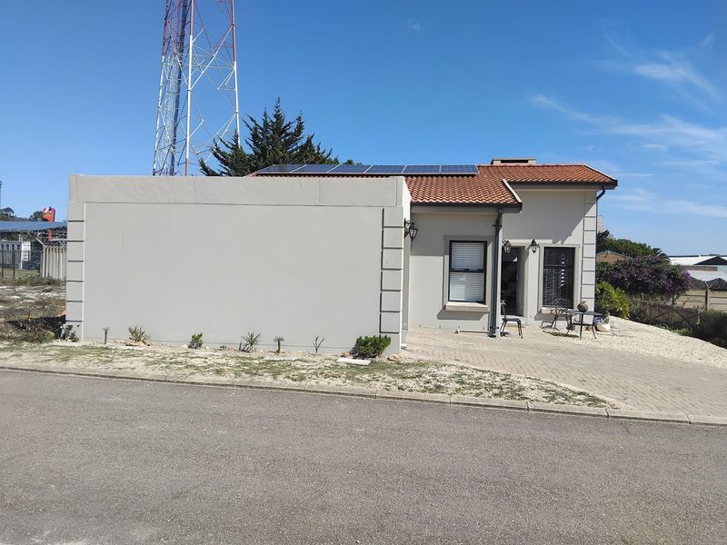 House For Sale in Albertinia Central - Photo 7