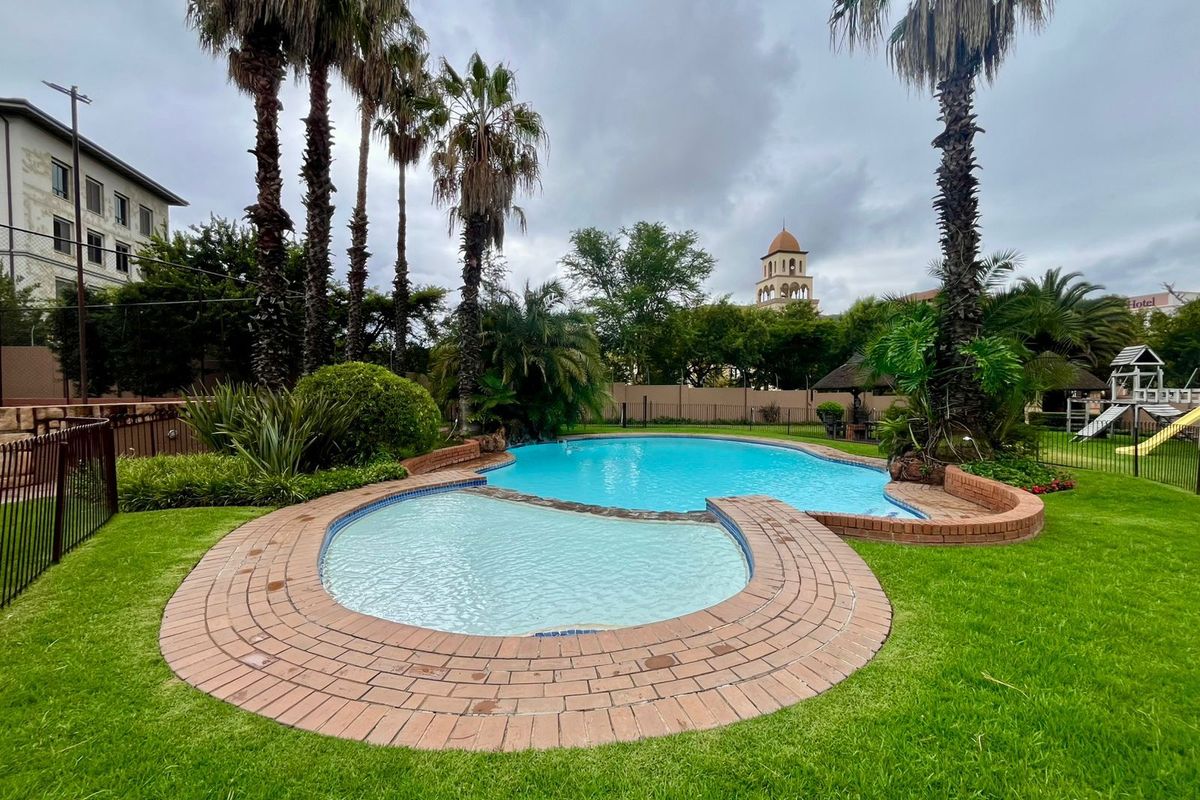 House For Sale in Magaliessig - Photo 2