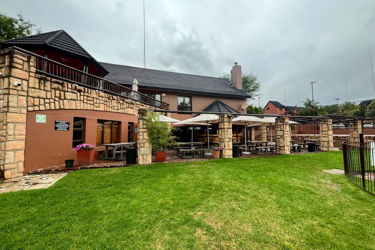 House For Sale in Magaliessig - Photo 3