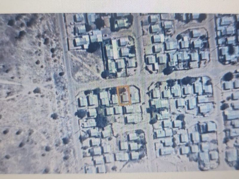 House For Sale in Chatsworth - Photo 4