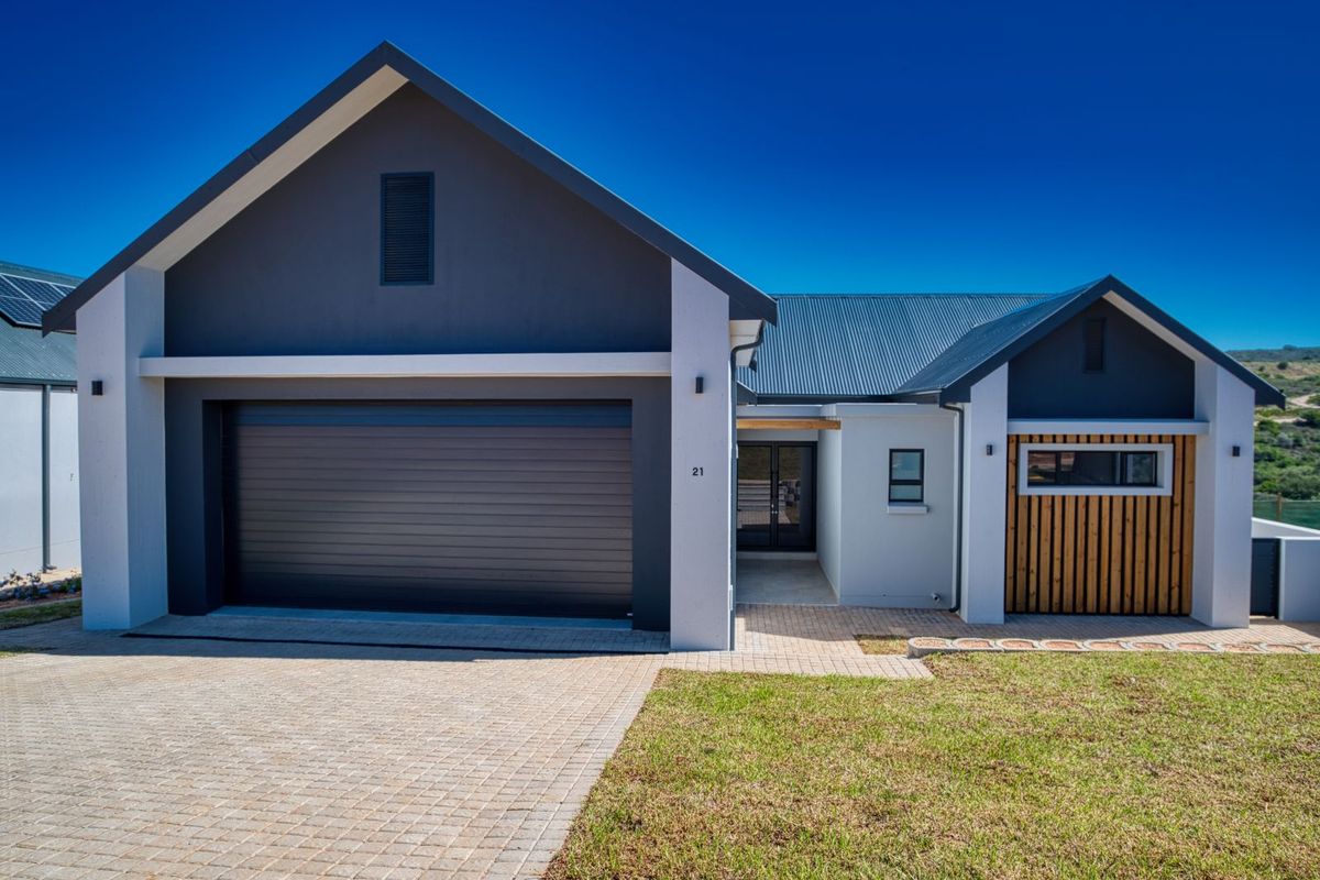 House For Sale in Outeniquasbosch - Photo 2