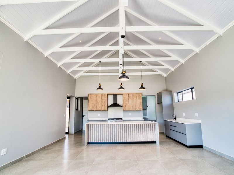 House For Sale in Outeniquasbosch - Photo 9