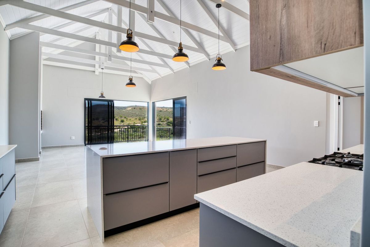 House For Sale in Outeniquasbosch - Photo 3