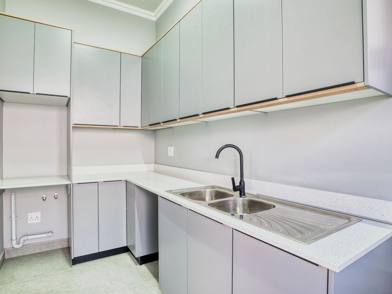 House For Sale in Outeniquasbosch - Photo 7