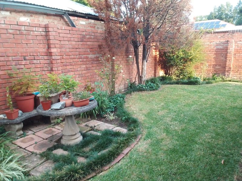 House For Sale in Bethlehem Central - Photo 2