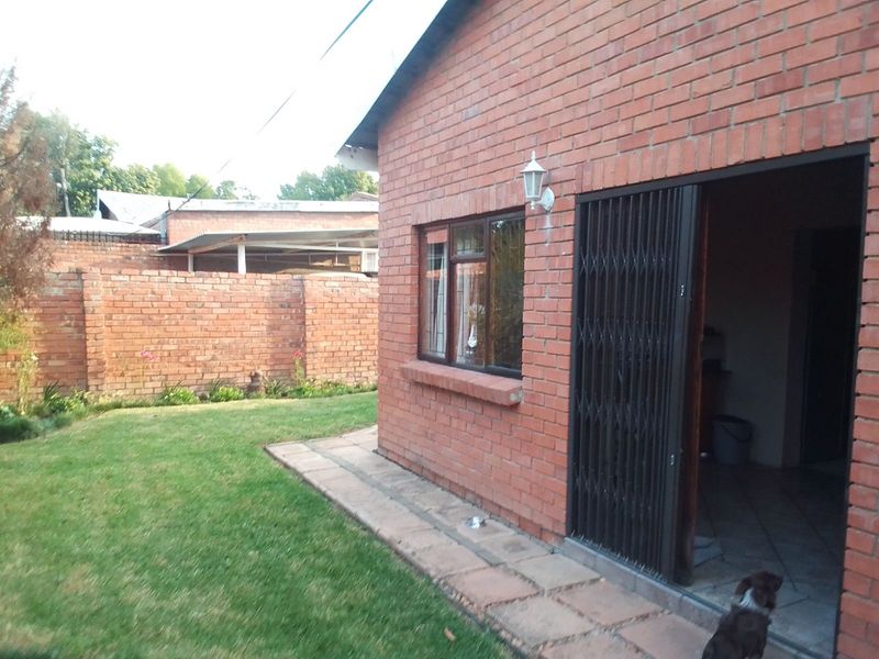 House For Sale in Bethlehem Central - Photo 7