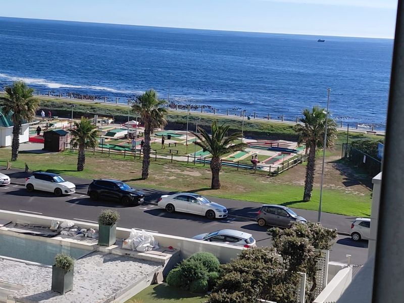 Apartment For Sale in Mouille Point - Photo 3