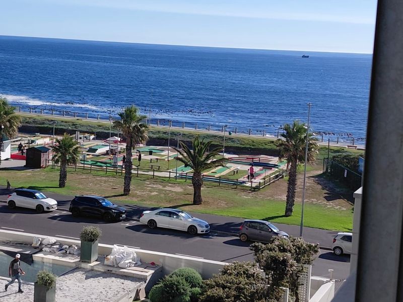 Apartment For Sale in Mouille Point - Photo 2