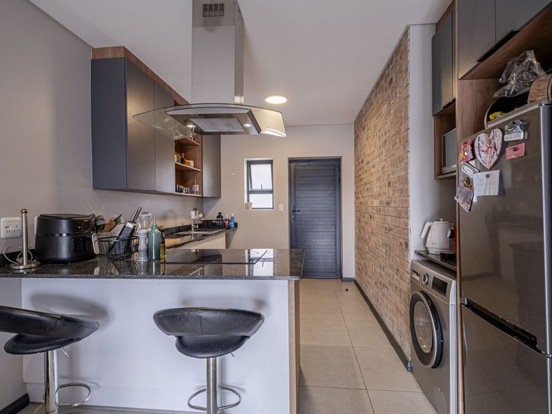 Apartment For Sale in Pinelands - Photo 5