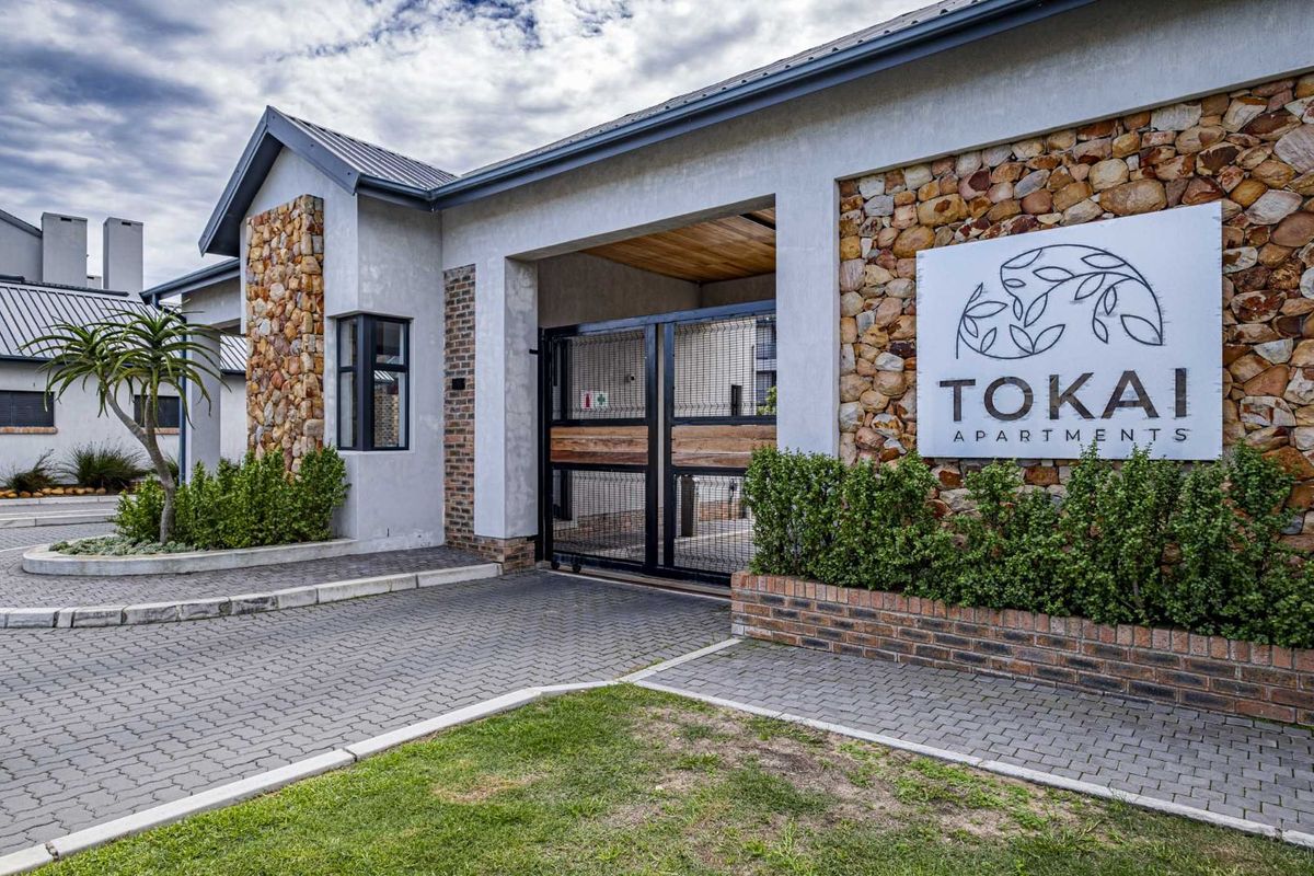 Apartment For Sale in Pinelands - Photo 2