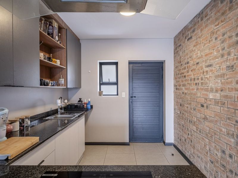 Apartment For Sale in Pinelands - Photo 4