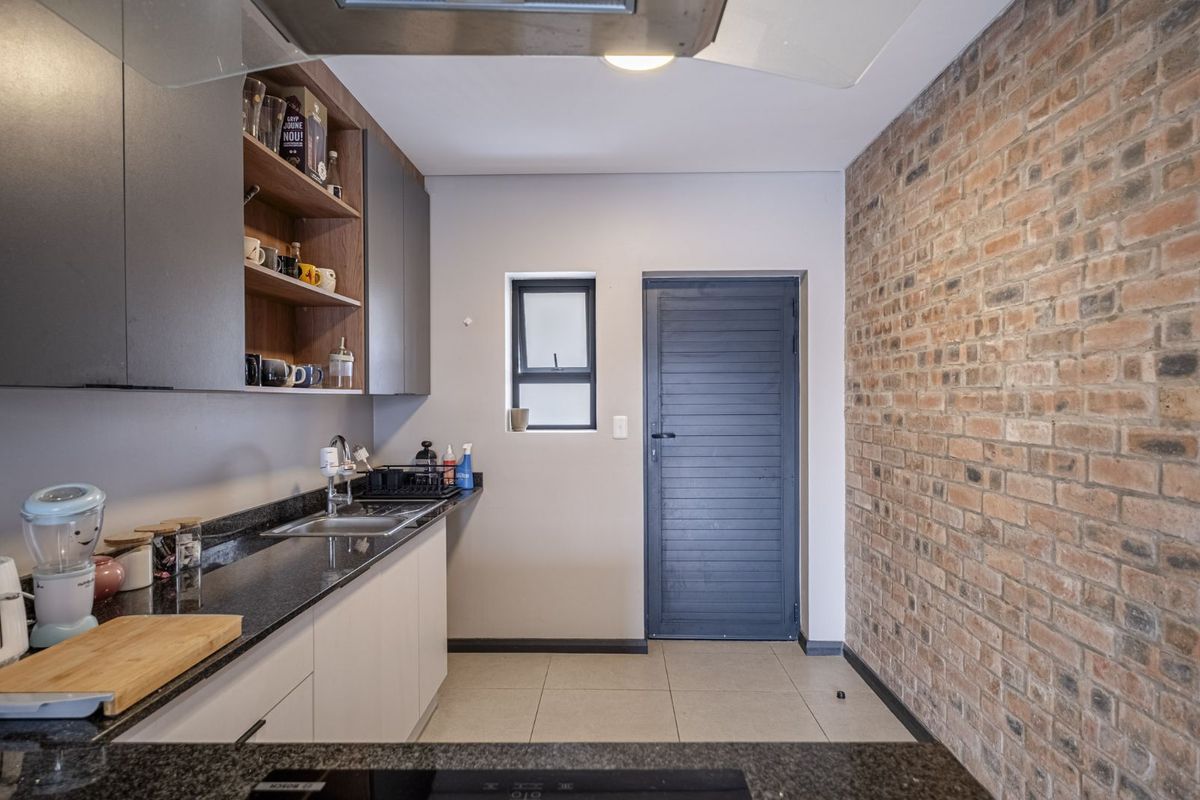 Apartment For Sale in Pinelands - Photo 4