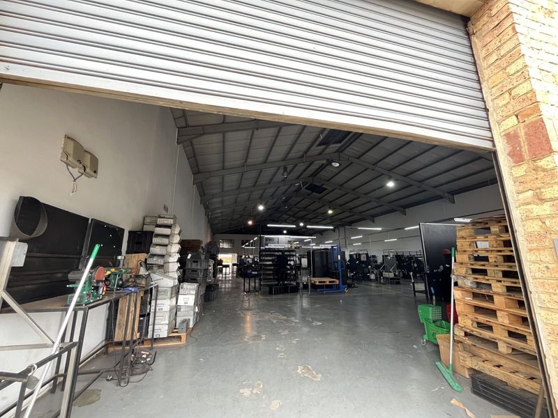 Industrial To Rent in Route 21 Business Park - Photo 9