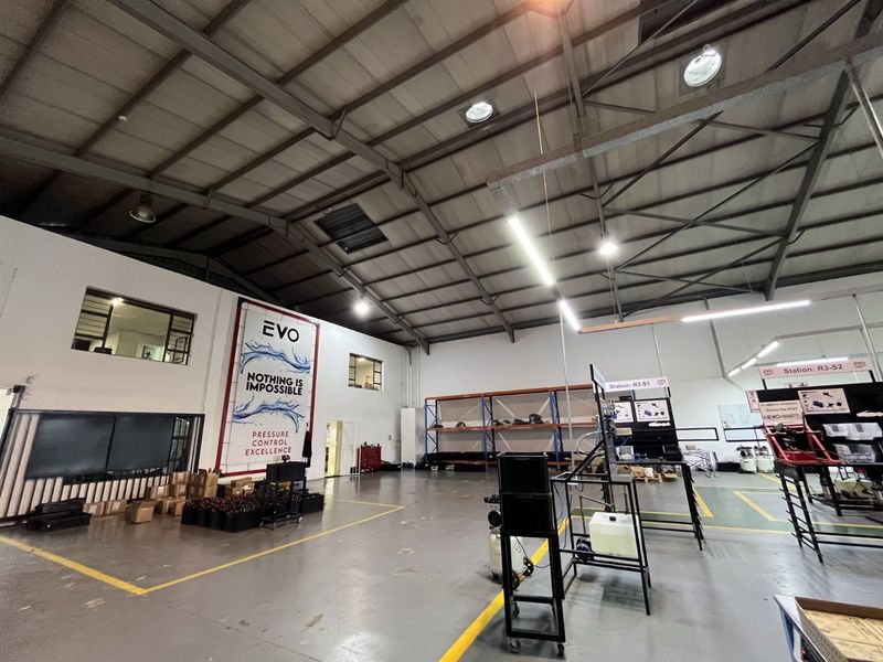 Industrial To Rent in Route 21 Business Park - Photo 2